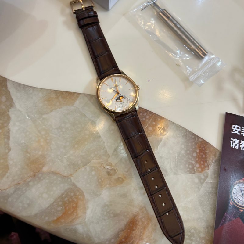 In Stock Black Brown Replacement Custom Curved Calfskin Leather Watch Strap For Jaeger Lecoultre Master For Sale (6) In Stock Black Brown Replacement Custom Curved Calfskin Leather Watch Strap For Jaeger Lecoultre Master For Sale (2)