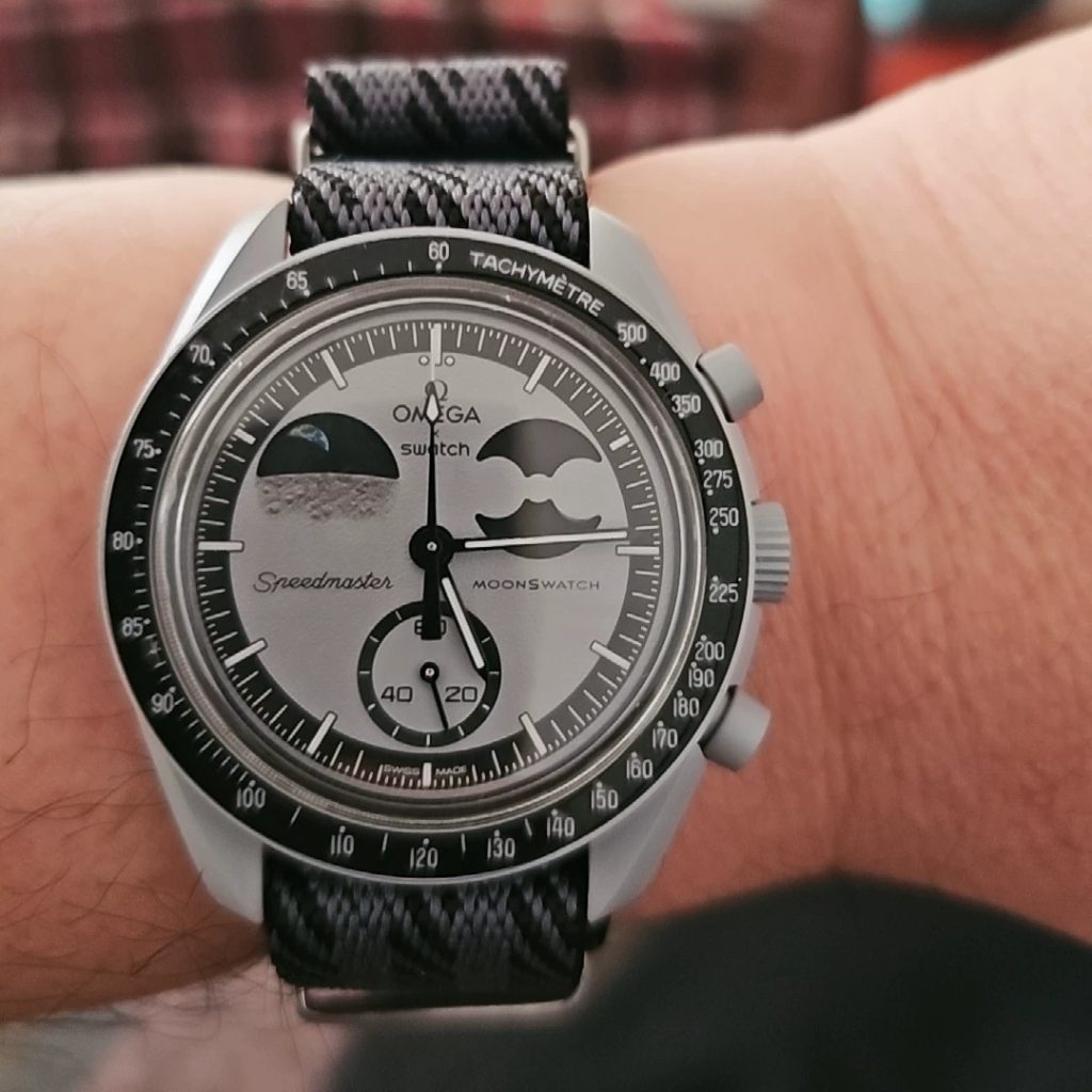 gray nato strap for Mission on Earthphase (1)